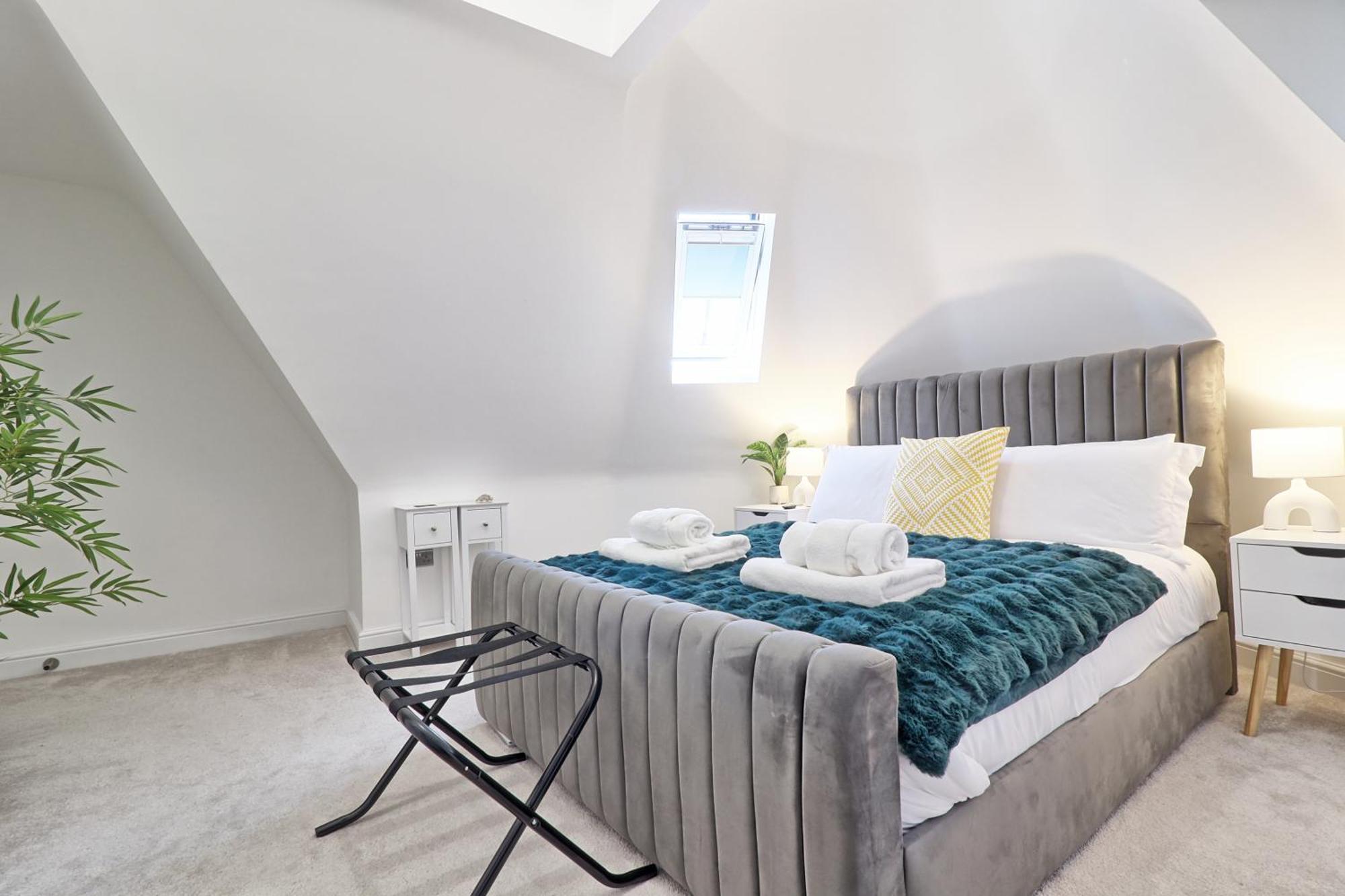 Writtle Massive 4 Bedroom Apartment With Parking In Gorgeous Countryside Location & Short Drive To Chelmsford City Centre Contractors Welcome Εξωτερικό φωτογραφία