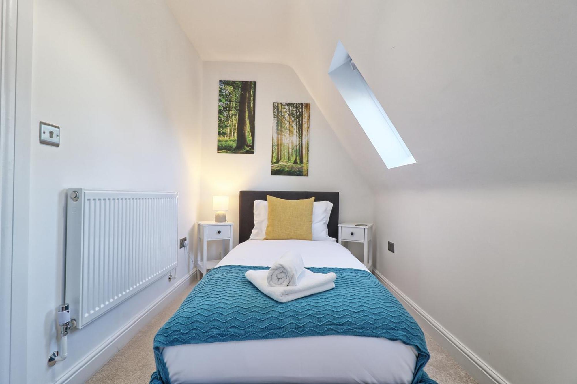 Writtle Massive 4 Bedroom Apartment With Parking In Gorgeous Countryside Location & Short Drive To Chelmsford City Centre Contractors Welcome Εξωτερικό φωτογραφία