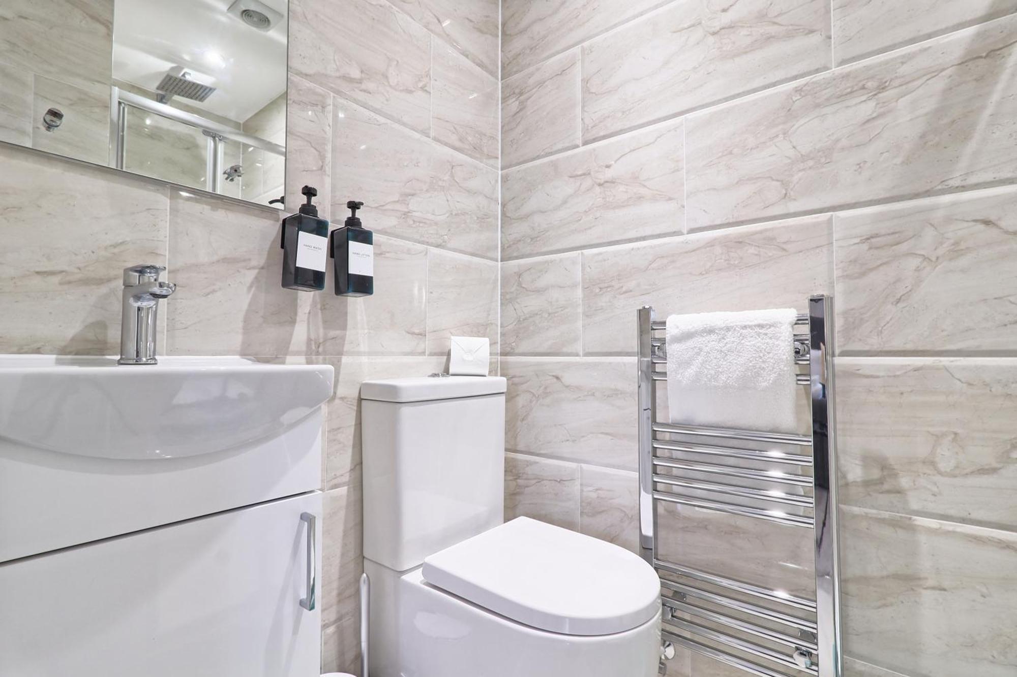 Writtle Massive 4 Bedroom Apartment With Parking In Gorgeous Countryside Location & Short Drive To Chelmsford City Centre Contractors Welcome Εξωτερικό φωτογραφία