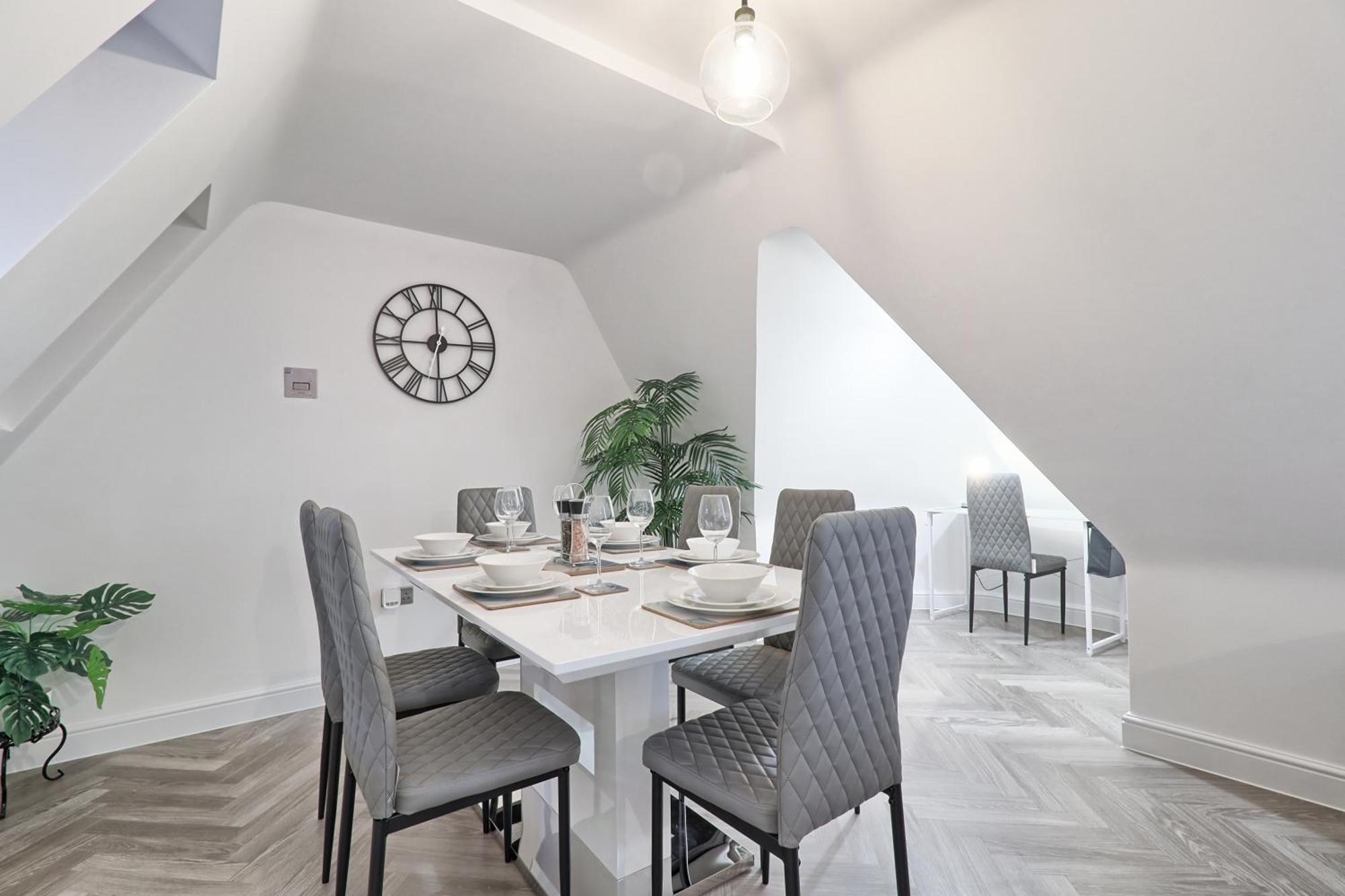 Writtle Massive 4 Bedroom Apartment With Parking In Gorgeous Countryside Location & Short Drive To Chelmsford City Centre Contractors Welcome Εξωτερικό φωτογραφία